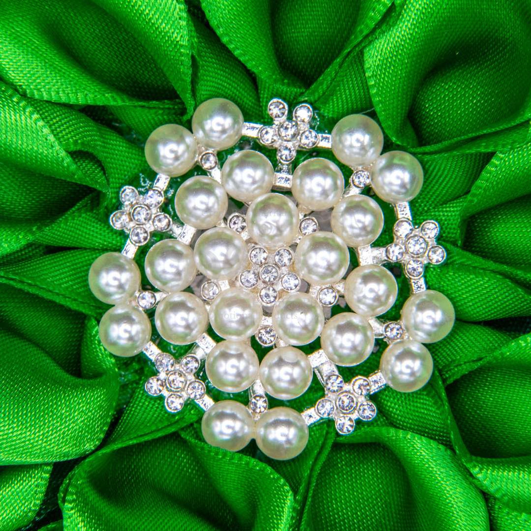 Brooch Chanel Golden Double C Logo In The Centre Green And Golden